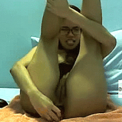 Dildo Playing Hot Thai Babe